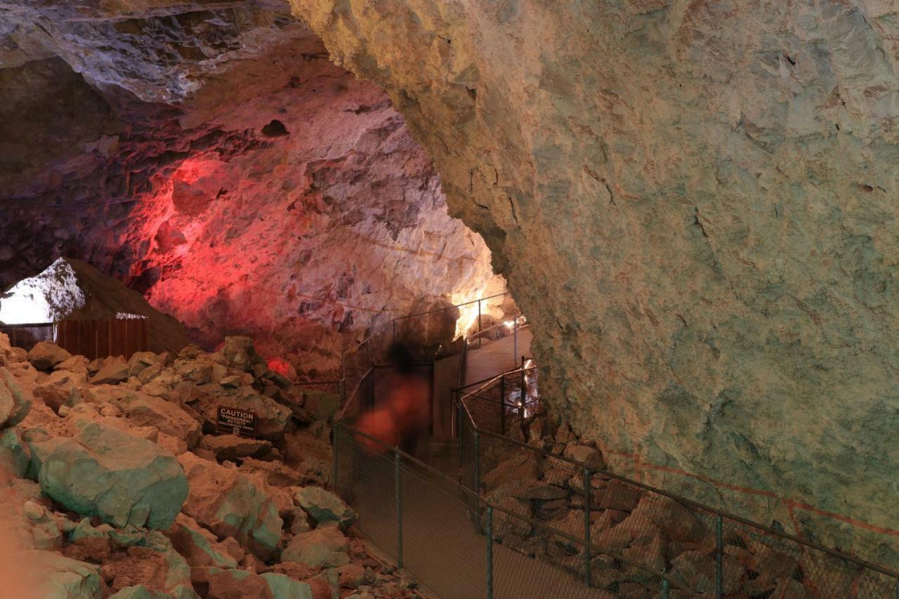 Grand Canyon Caverns Inn Peach Springs Exterior foto