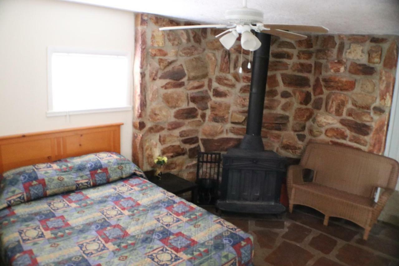 Grand Canyon Caverns Inn Peach Springs Exterior foto